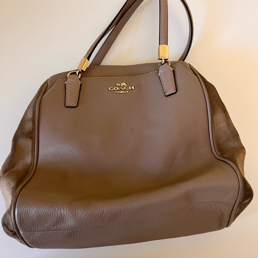 Coach bag. Tan leather and suede.